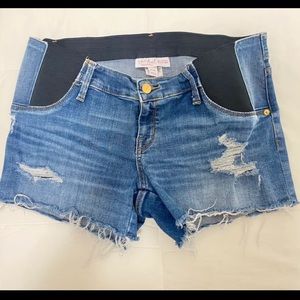 Maternity shorts